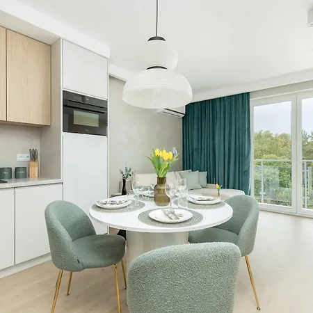 Stylish In Kolobrzeg With Air Conditioning And Parking By Renters 公寓 *