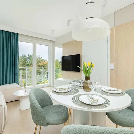 公寓 Stylish In Kolobrzeg With Air Conditioning And Parking By Renters