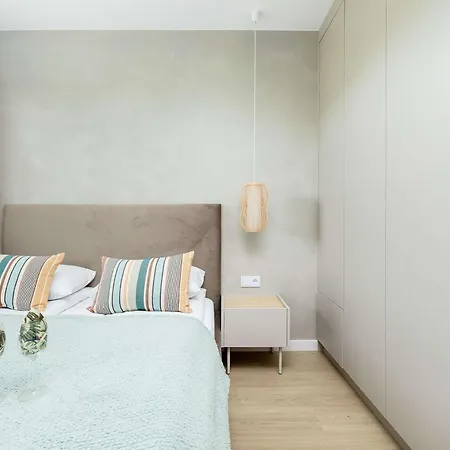 Stylish In Kolobrzeg With Air Conditioning And Parking By Renters