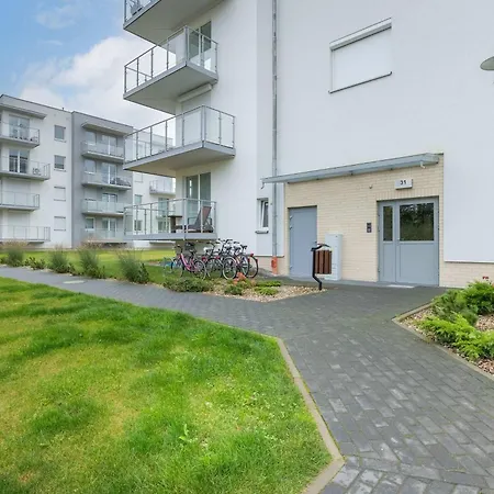 Stylish In Kolobrzeg With Air Conditioning And Parking By Renters Apartment *