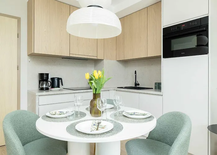 Stylish In Kolobrzeg With Air Conditioning And Parking By Renters 科沃布热格