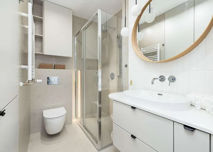 Stylish In Kolobrzeg With Air Conditioning And Parking By Renters * 科沃布热格