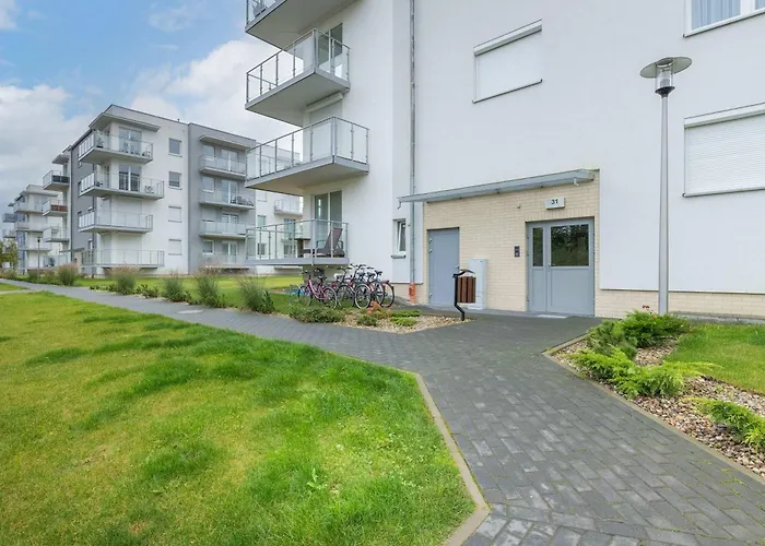 Stylish In Kolobrzeg With Air Conditioning And Parking By Renters 公寓 *